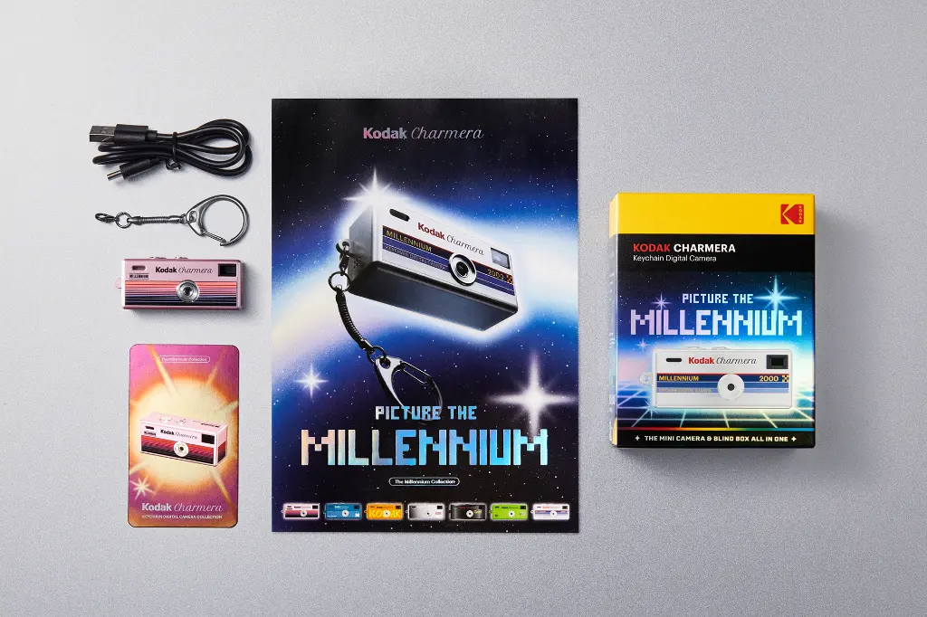 KODAK CHARMERA MILLENNIUM KAYCHAIN DIGITAL CAMERA BLIND BOX 6 PZ 