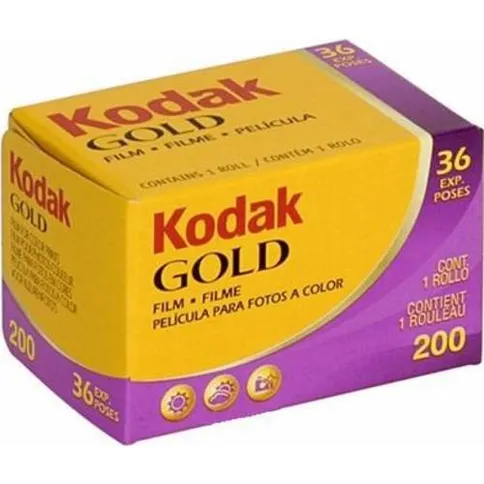 KODAK PELLICOLA GOLD 200 135-36 POSE